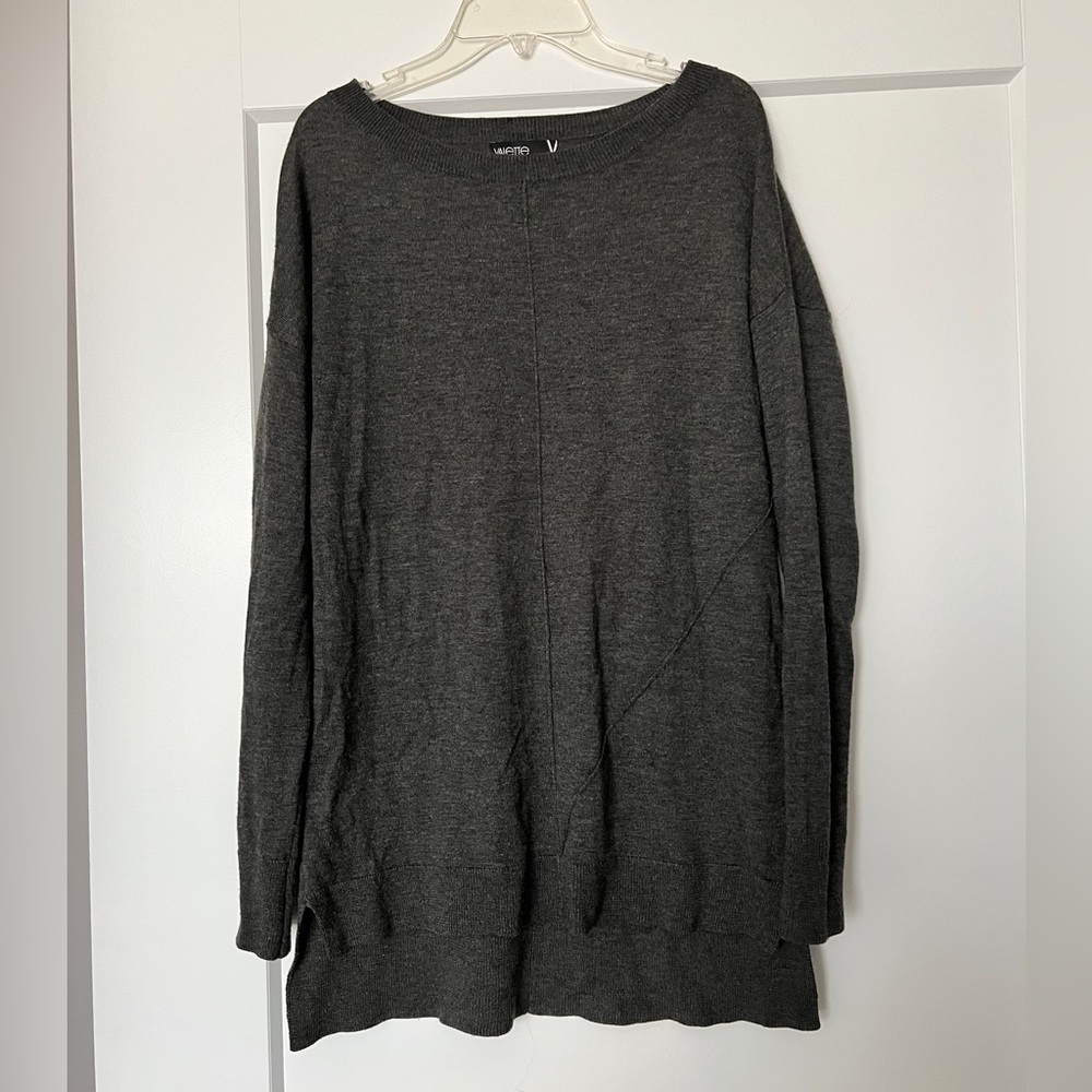 Gray crewneck sweater with seam detail